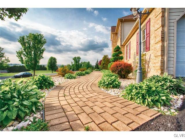 399 Winter Springs Road Nazareth, PA 18064 - Photo 2 of 25 Gallery Image 2