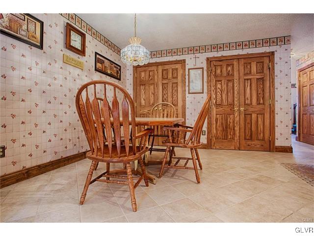 399 Winter Springs Road Nazareth, PA 18064 - Photo 5 of 25 Gallery Image 5