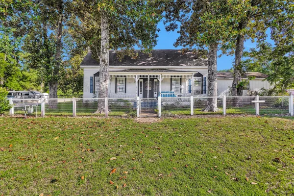$350,000 | 207 West Elder Street, Colmesneil, TX 75938