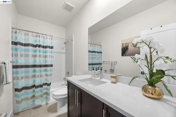 $1,249,888 | 45139 Challenge Common, Unit 1001, Fremont, CA 94538