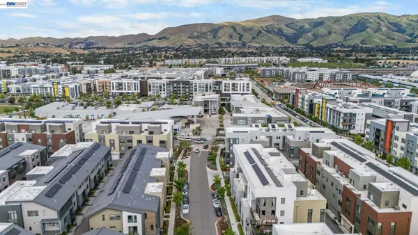 $1,249,888 | 45139 Challenge Common, Unit 1001, Fremont, CA 94538
