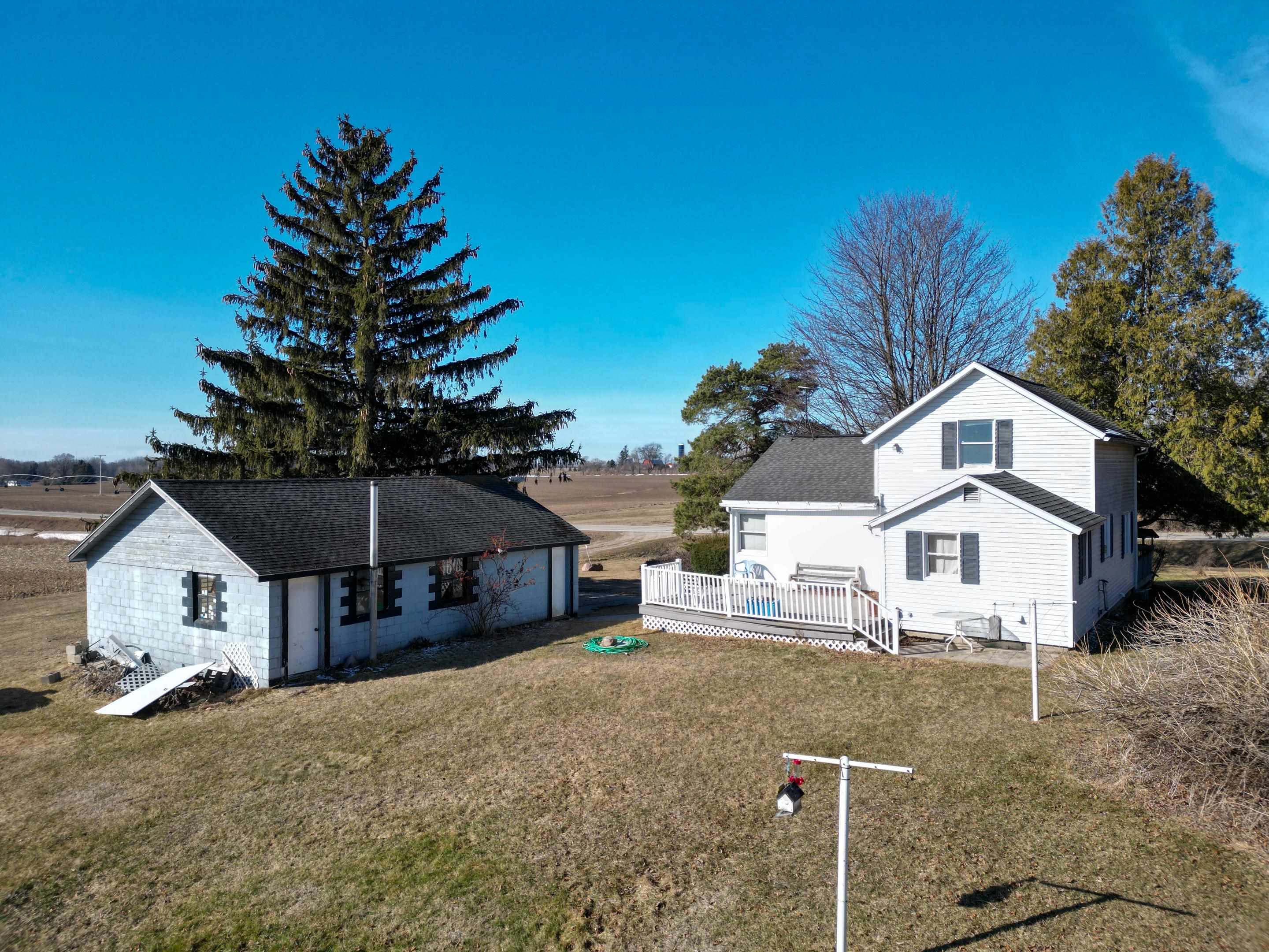 11669 West County Line Road Blanchard, MI 49310 - Photo 22 of 24