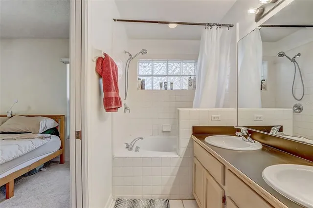 $440,000 | 10400 Hunters Trail Court, Orlando, FL 32817