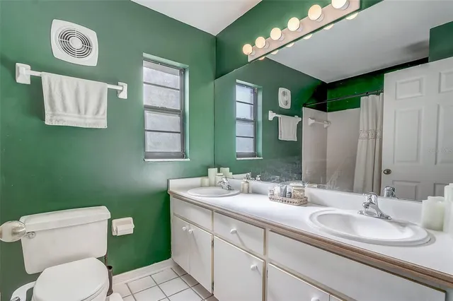 $440,000 | 10400 Hunters Trail Court, Orlando, FL 32817