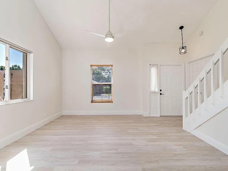 211 Maplecrest Circle Jupiter, FL 33458 - Photo 11 of 21 211 Maplecrest Living