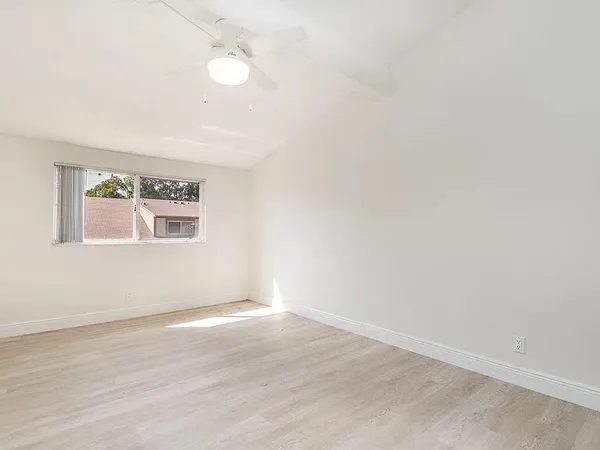 $349,000 | 211 Maplecrest Circle, Jupiter, FL 33458