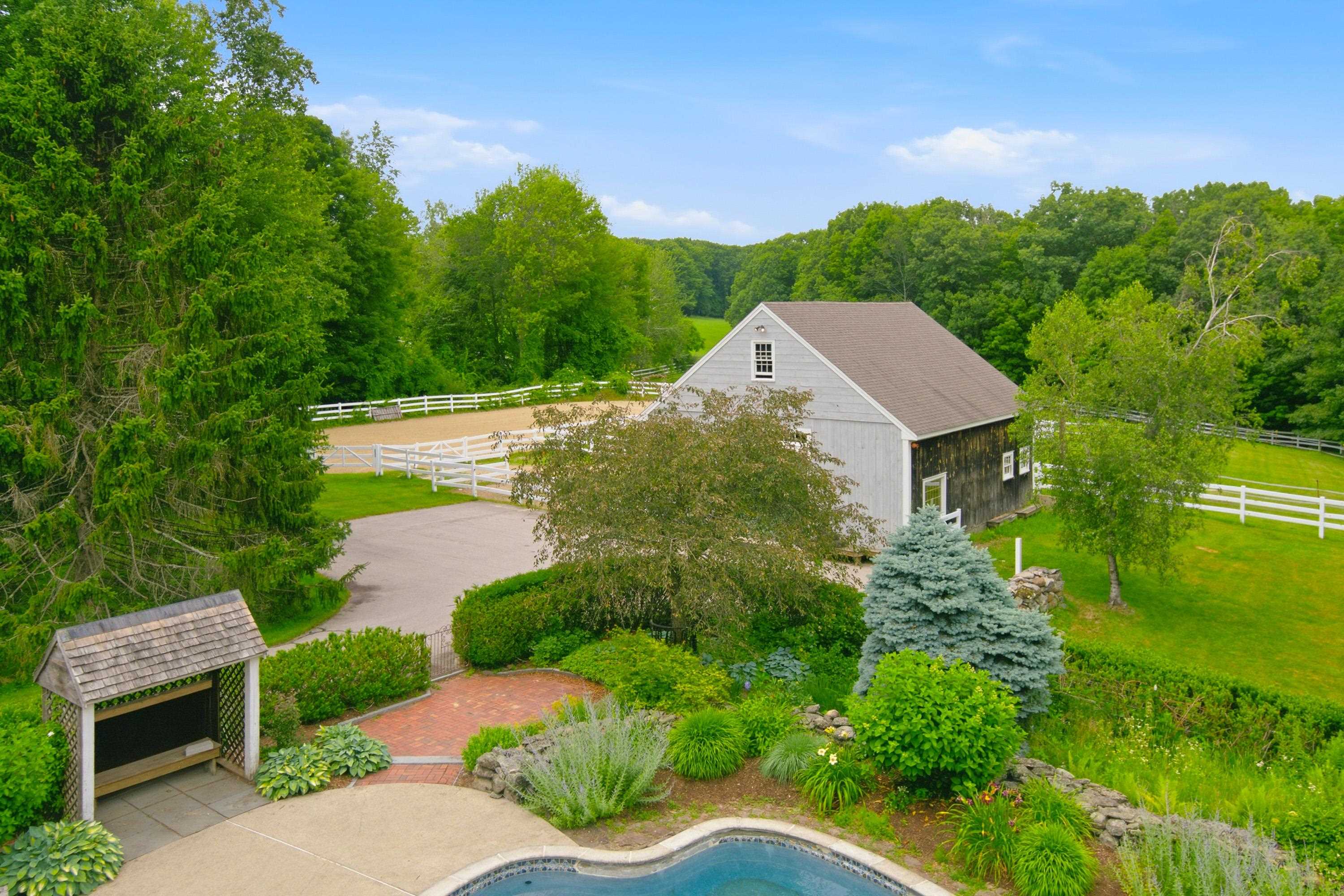 428 Clark Hill Road New Boston, NH 03070 - Photo 6 of 34