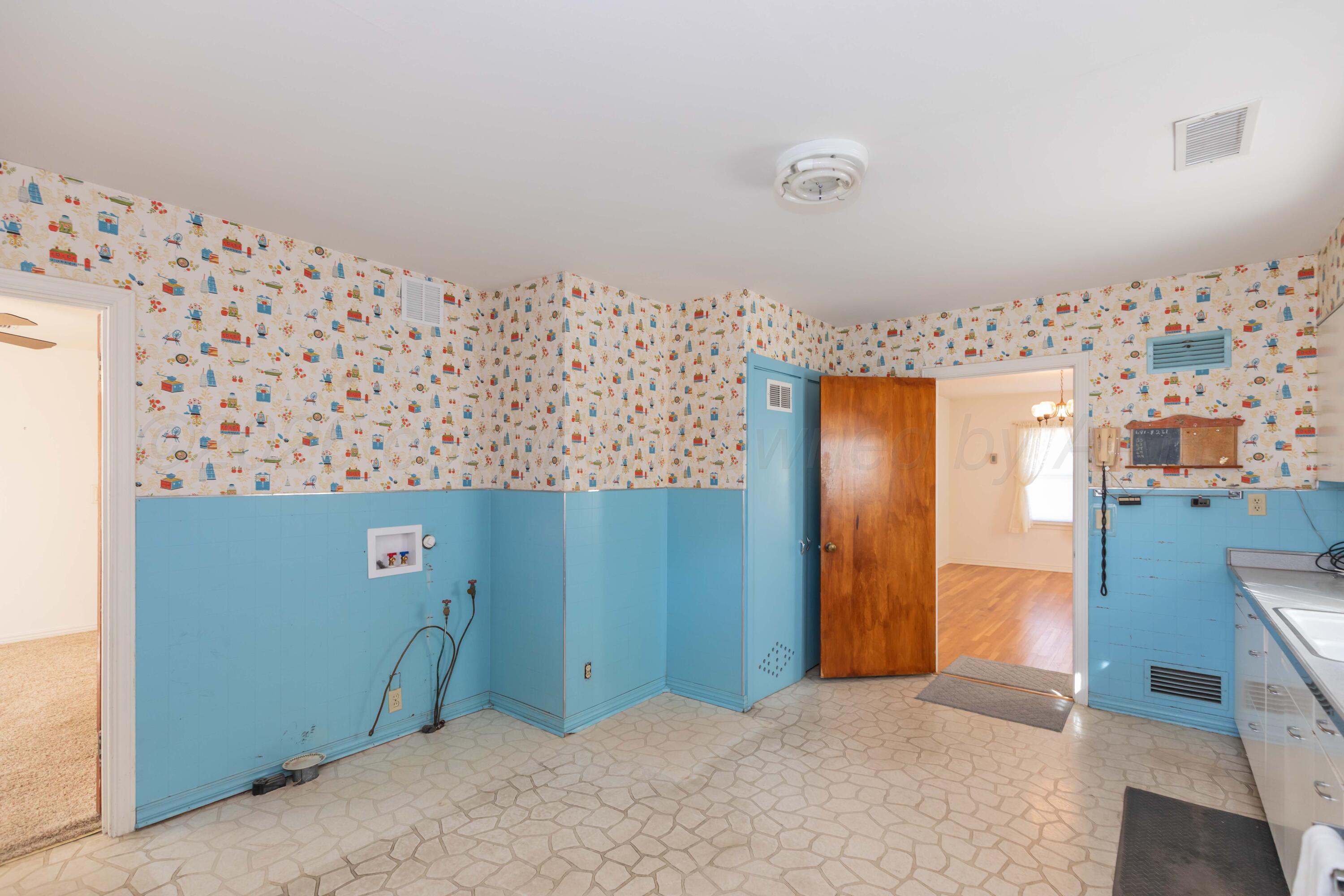 2106 3rd Avenue Canyon, TX 79015 - Photo 31 of 35 KITCHEN VIEW 3