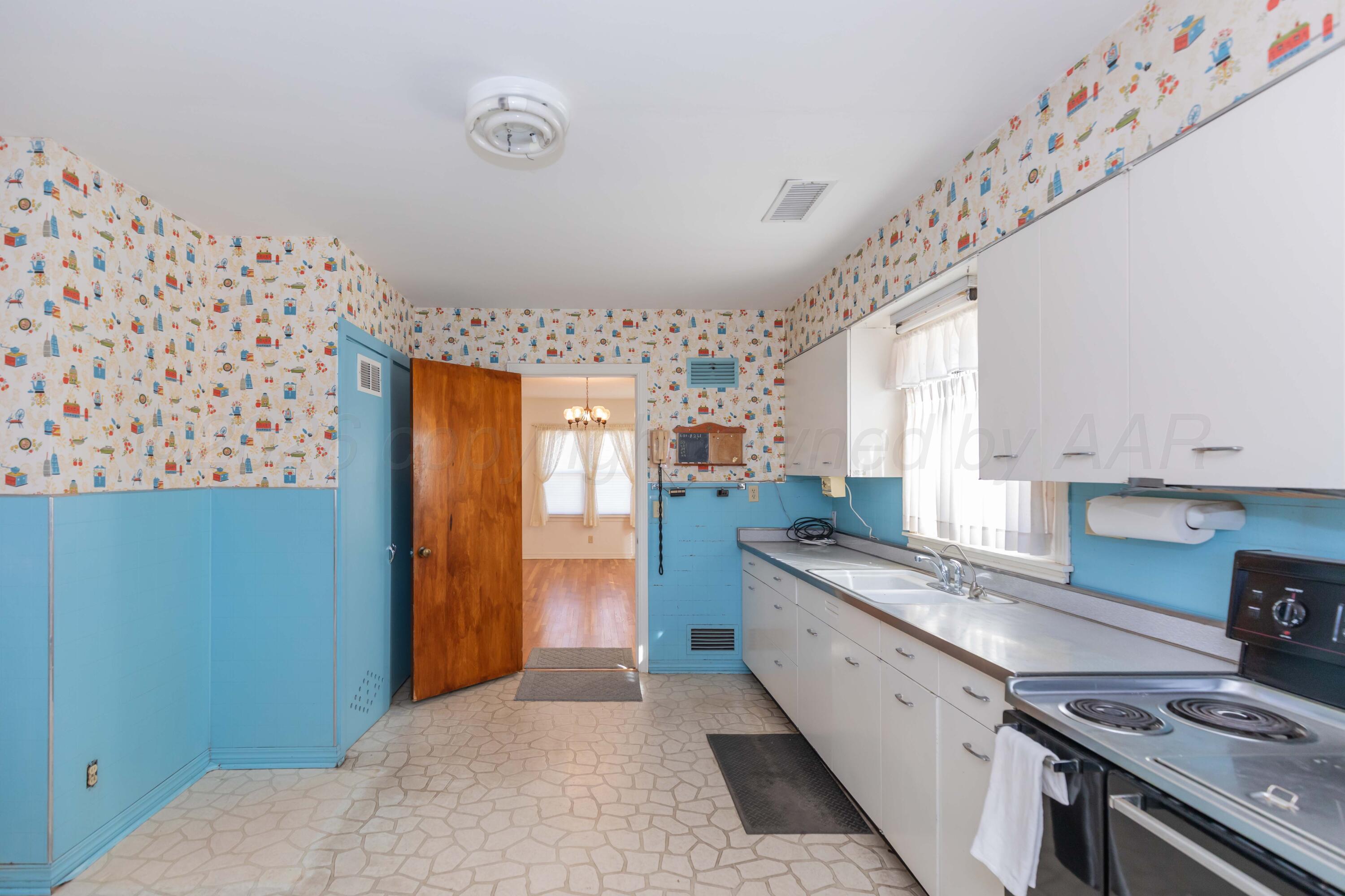 2106 3rd Avenue Canyon, TX 79015 - Photo 8 of 35 KITCHEN VIEW 2