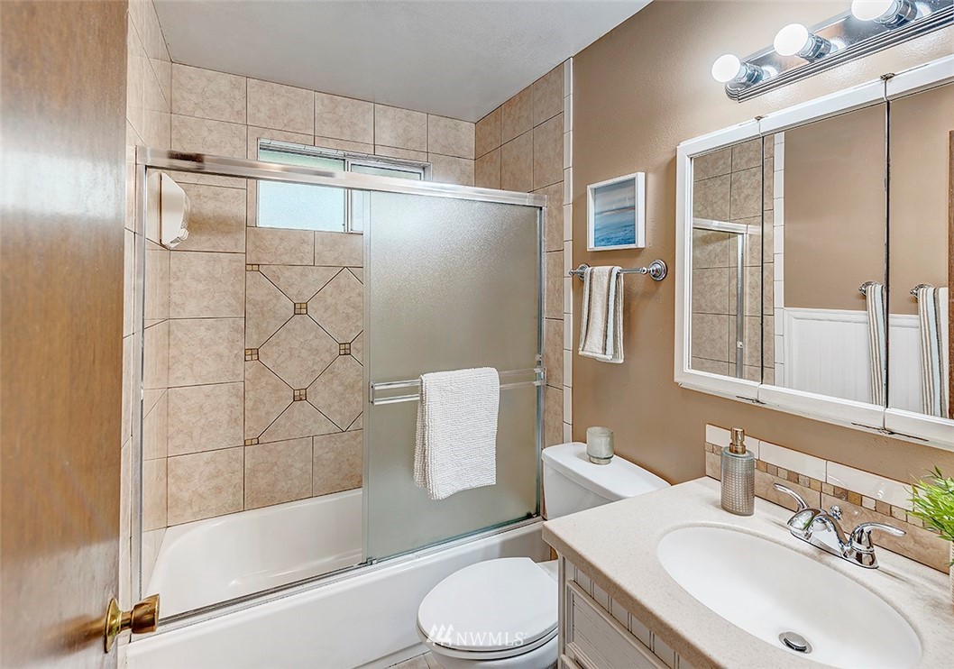 960 Cedar Street Edmonds, WA 98020 - Photo 11 of 23