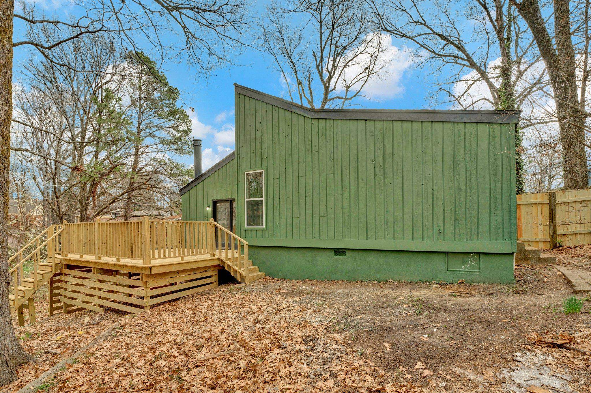 4195 Bishops Bridge Road Memphis, TN 38118 - Photo 17 of 19 a backyard of a house