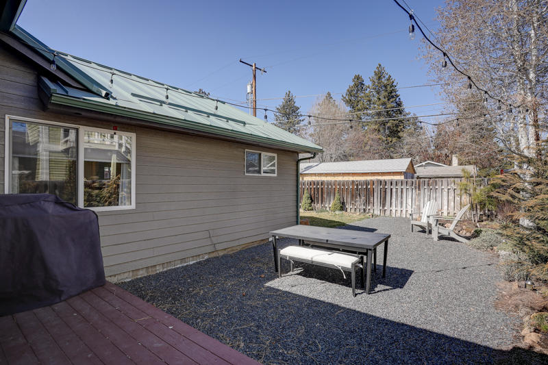1438 Northwest Elgin Avenue Bend, OR 97703 - Photo 15 of 25 1438 NW Elgin Ave-16