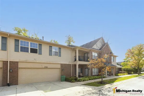 $1,980 | 11764 Farmington Road, Unit 43, Livonia, MI 48150
