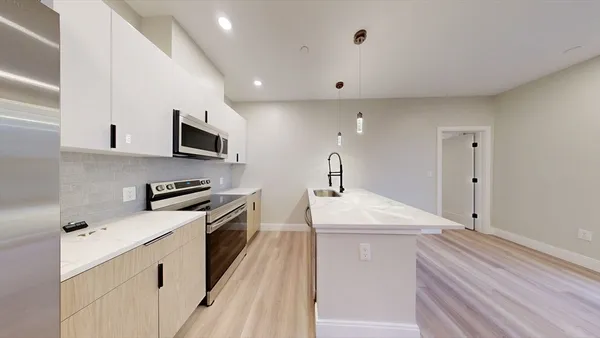 $3,700 | 1700 Dorchester Avenue, Unit 201, Boston, MA 02122