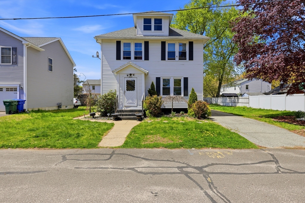 12 Angelo Street Springfield, MA 01119 - Photo 1 of 32