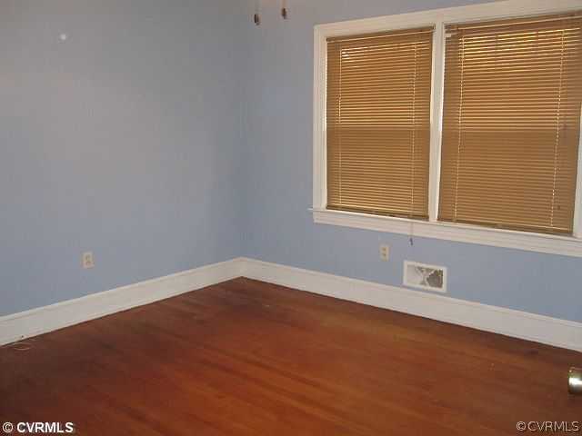 259 Crescent Road Farmville, VA 23901 - Photo 8 of 12 a view of an empty room with a window