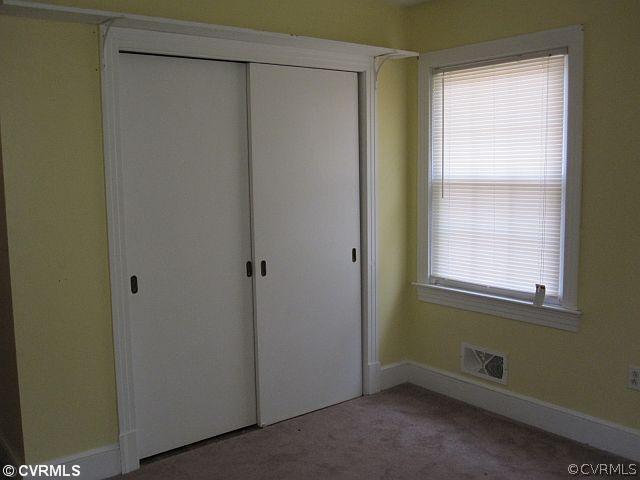 259 Crescent Road Farmville, VA 23901 - Photo 10 of 12 a room that has a window in it