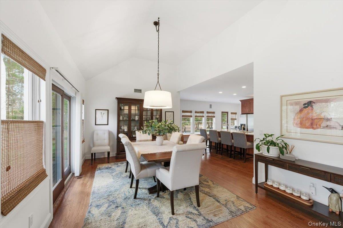 441 South Country Road East Patchogue, NY 11772 - Photo 12 of 45