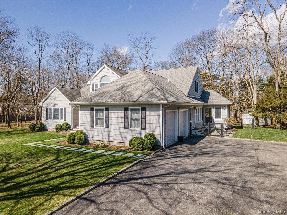 441 South Country Road East Patchogue, NY 11772 - Photo 2 of 45