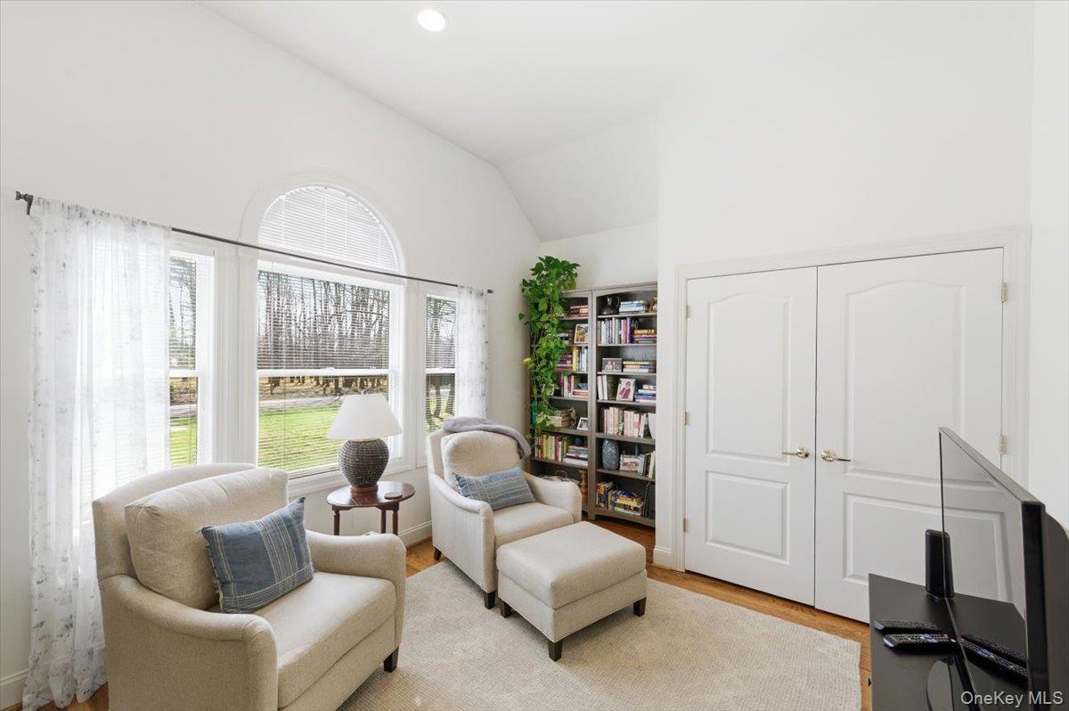 441 South Country Road East Patchogue, NY 11772 - Photo 24 of 45