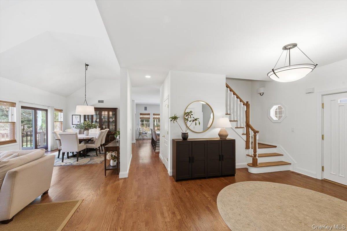 441 South Country Road East Patchogue, NY 11772 - Photo 28 of 45