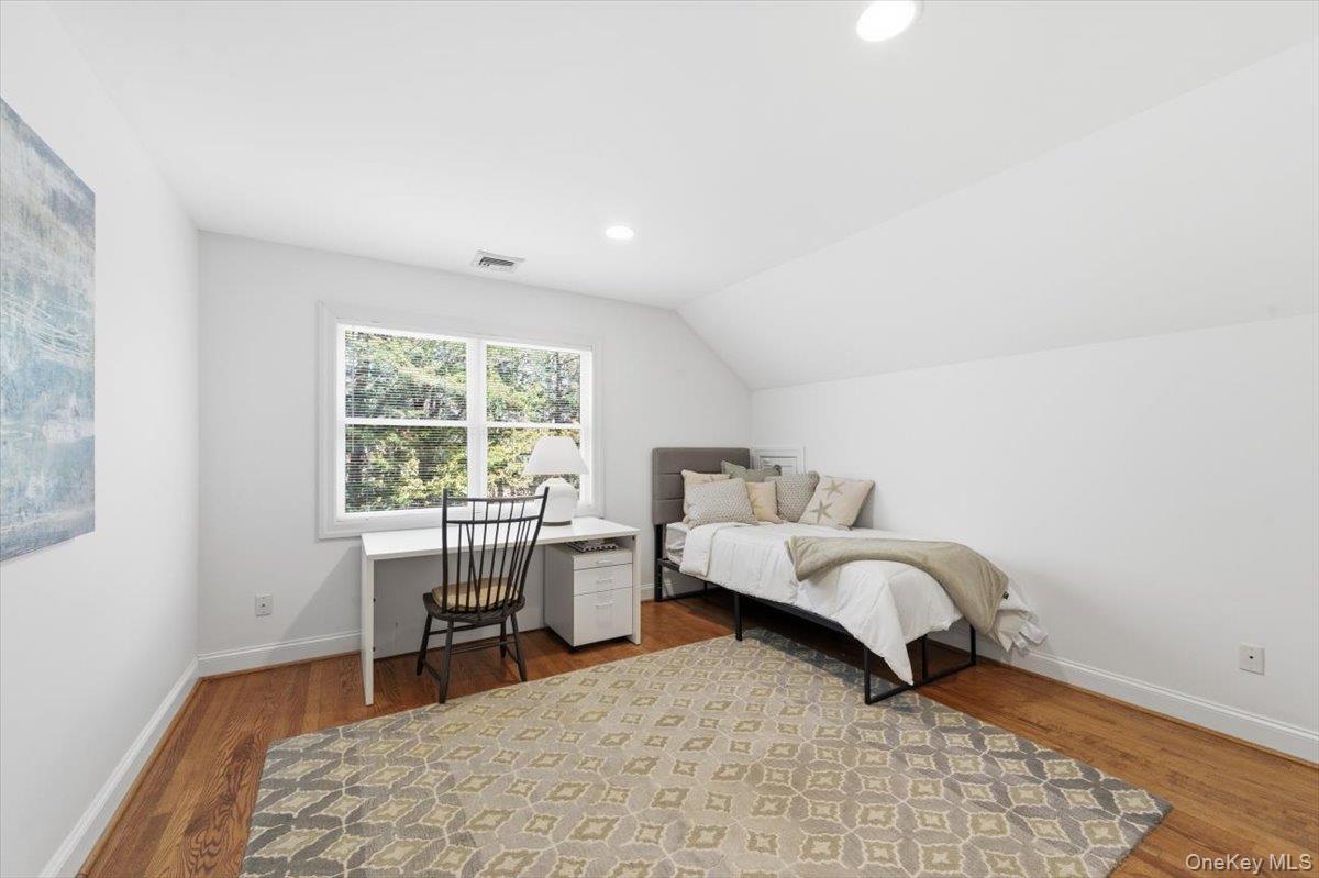 441 South Country Road East Patchogue, NY 11772 - Photo 31 of 45