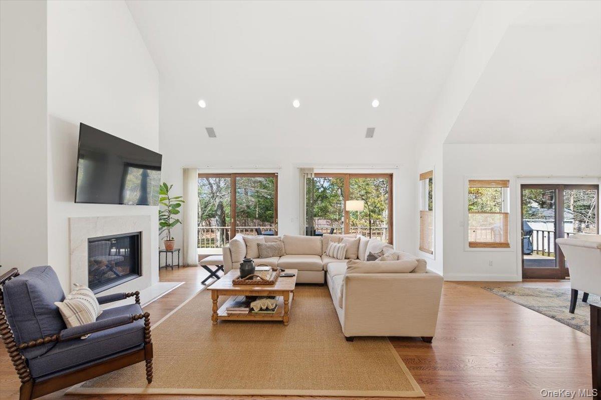 441 South Country Road East Patchogue, NY 11772 - Photo 6 of 45