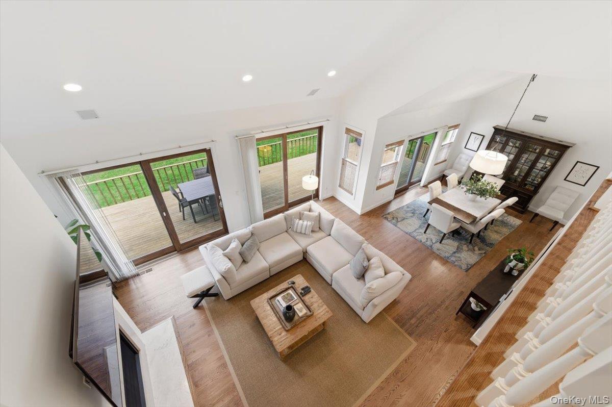 441 South Country Road East Patchogue, NY 11772 - Photo 10 of 45
