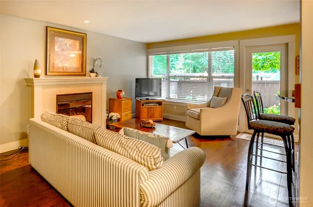 $365,000 | 23015 Edmonds Way, Unit A103, Edmonds, WA 98020