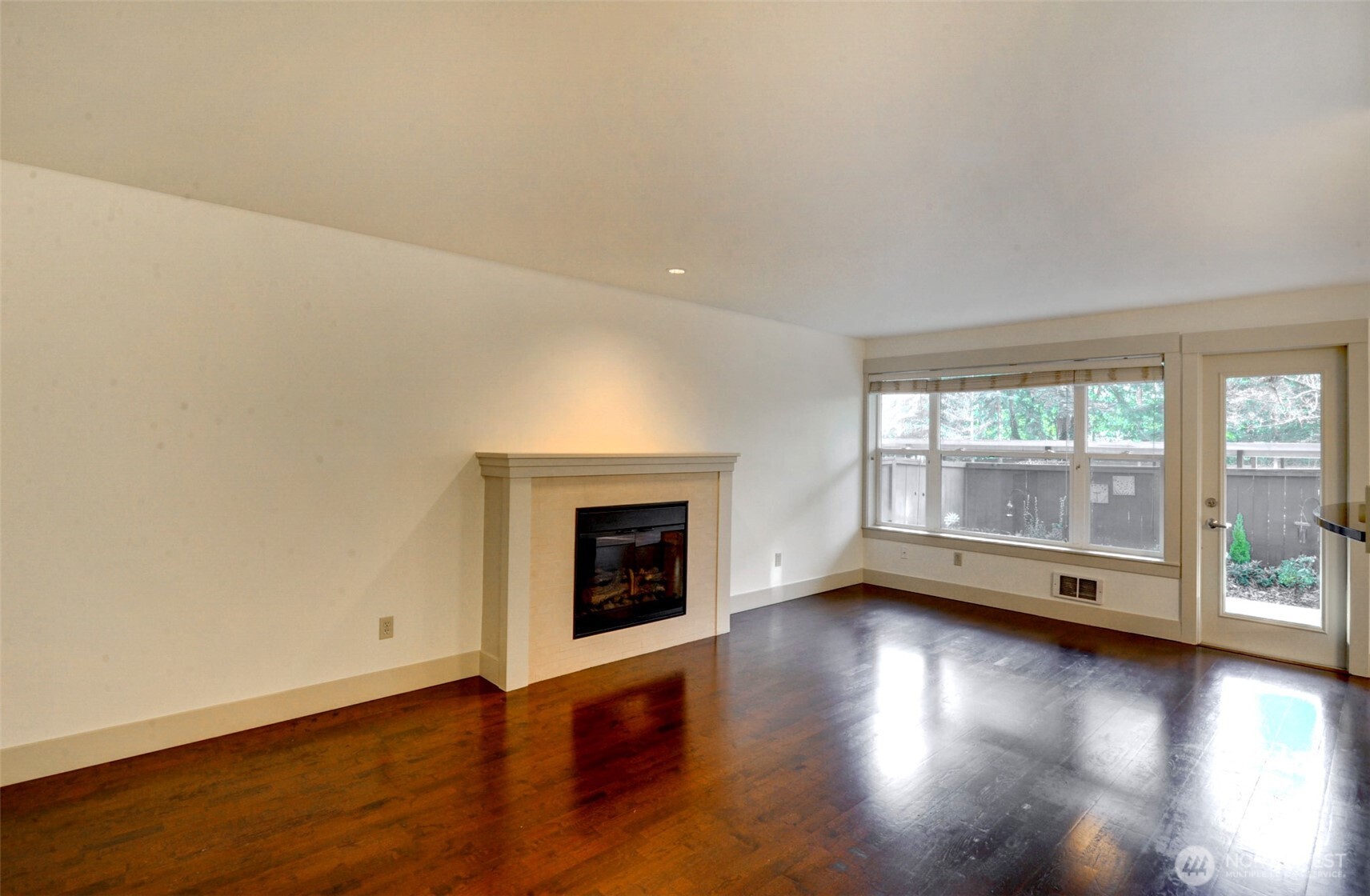 23015 Edmonds Way, Unit A103 Edmonds, WA 98020 - Photo 17 of 39