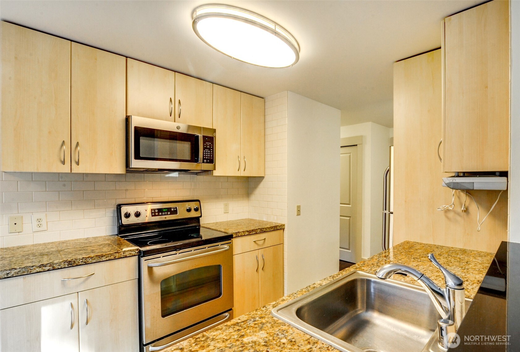 23015 Edmonds Way, Unit A103 Edmonds, WA 98020 - Photo 23 of 39