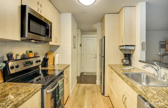 $365,000 | 23015 Edmonds Way, Unit A103, Edmonds, WA 98020