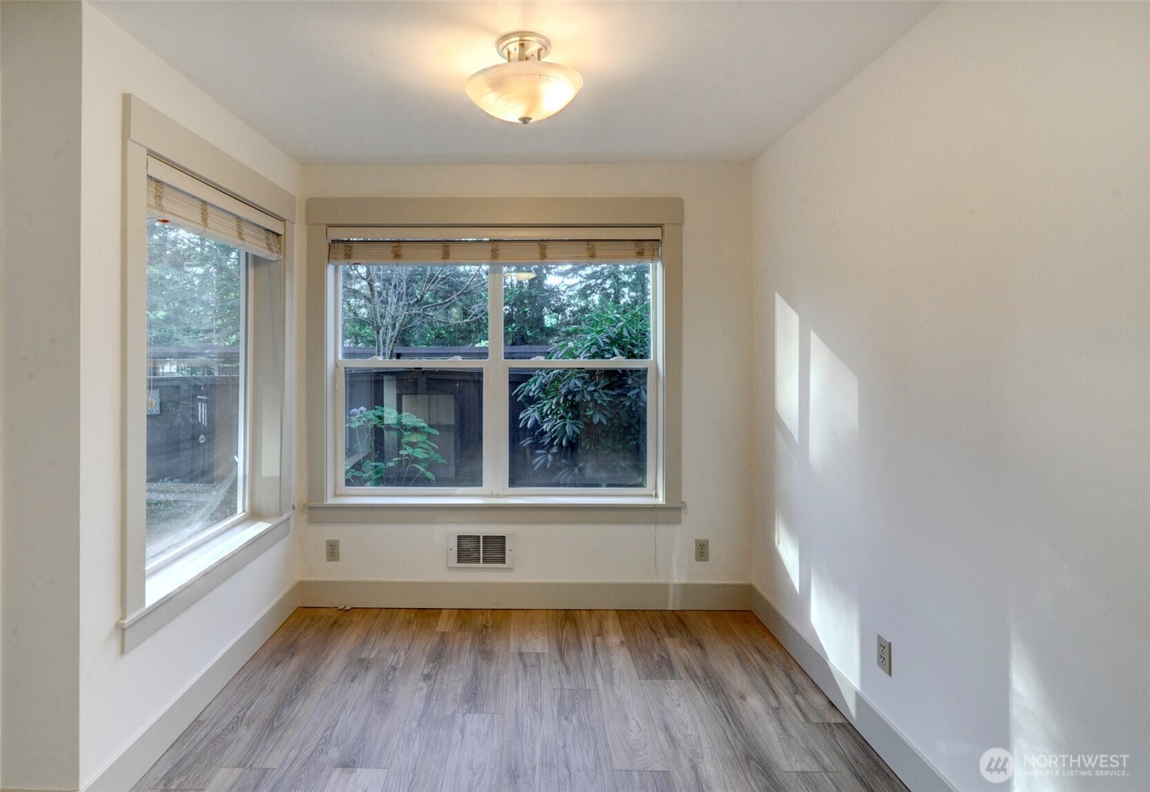 23015 Edmonds Way, Unit A103 Edmonds, WA 98020 - Photo 31 of 39