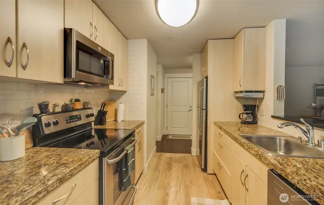 $365,000 | 23015 Edmonds Way, Unit A103, Edmonds, WA 98020