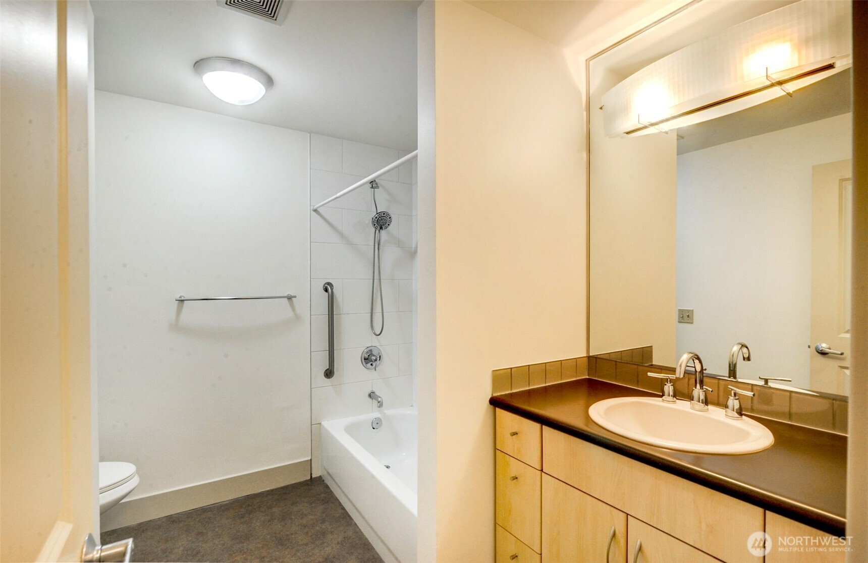 23015 Edmonds Way, Unit A103 Edmonds, WA 98020 - Photo 32 of 39