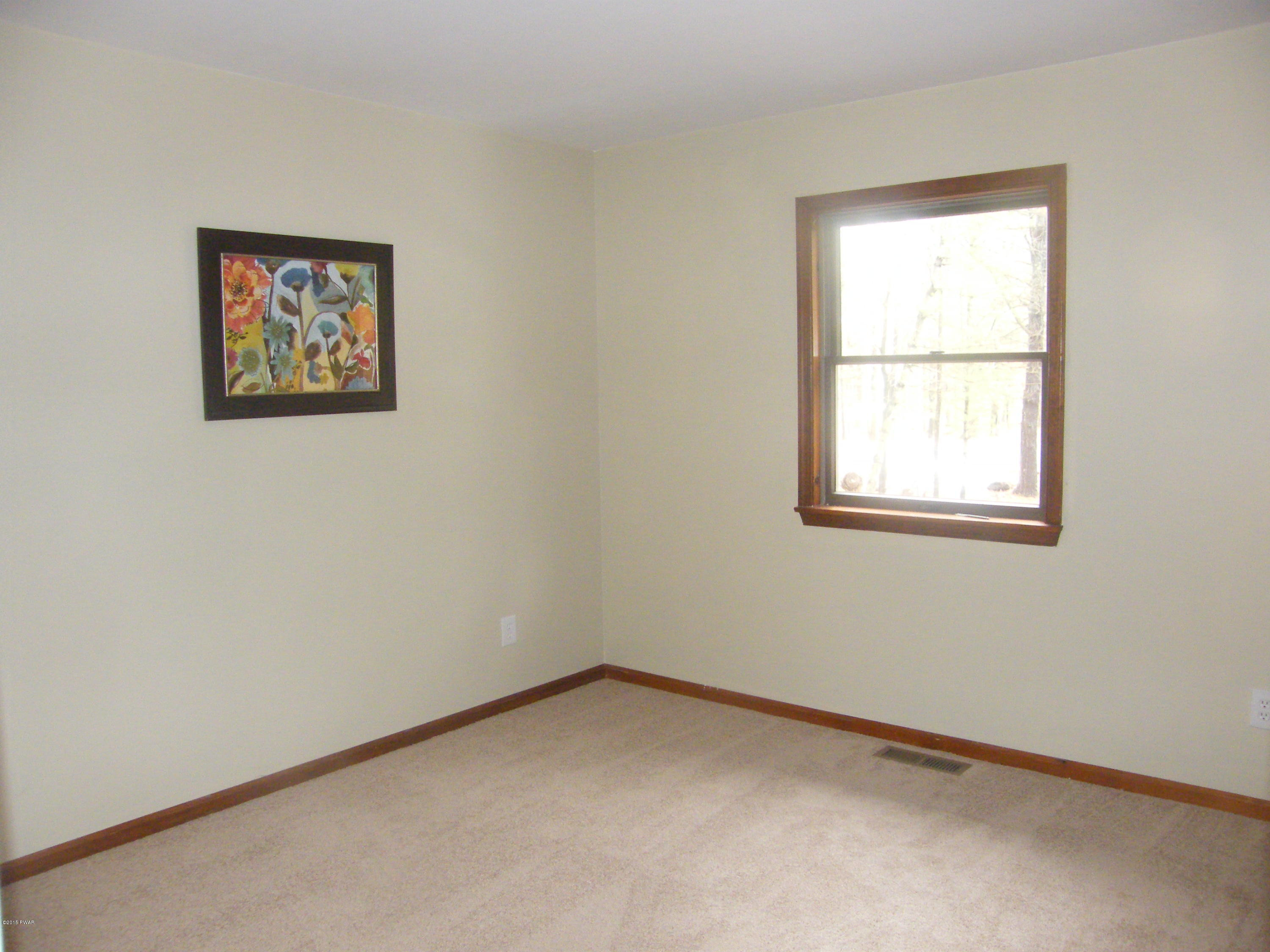 314 Rambling Way Milford, PA 18337 - Photo 11 of 21 Gallery Image 11