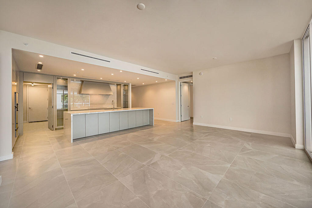 220 Southeast Mizner Boulevard, Unit 204 Boca Raton, FL 33432 - Photo 13 of 86 0010_5171
