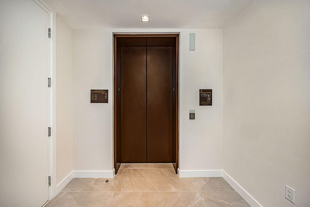 220 Southeast Mizner Boulevard, Unit 204 Boca Raton, FL 33432 - Photo 2 of 86 0001_5116