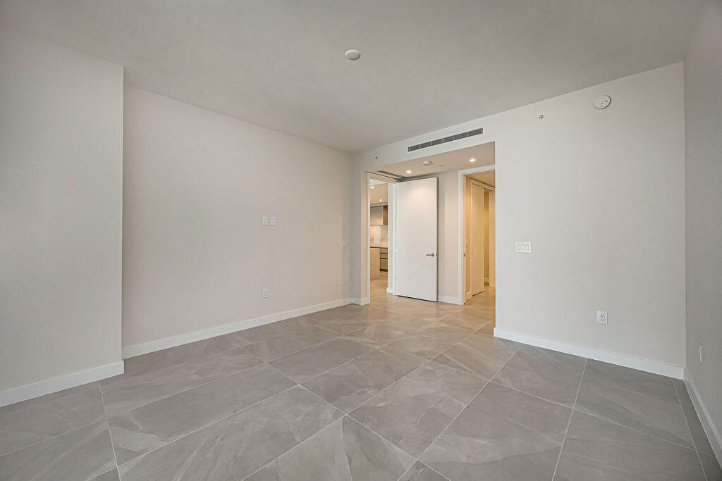 220 Southeast Mizner Boulevard, Unit 204 Boca Raton, FL 33432 - Photo 22 of 86 0018_5247