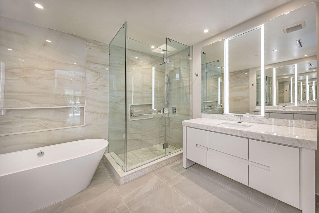 220 Southeast Mizner Boulevard, Unit 204 Boca Raton, FL 33432 - Photo 30 of 86 0025_5278