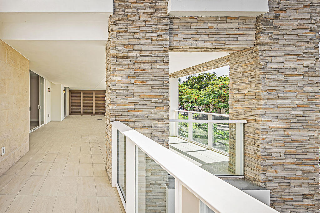 220 Southeast Mizner Boulevard, Unit 204 Boca Raton, FL 33432 - Photo 47 of 86 0042_5340
