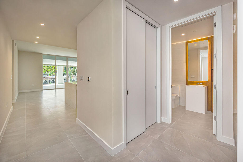220 Southeast Mizner Boulevard, Unit 204 Boca Raton, FL 33432 - Photo 5 of 86 0003_5132