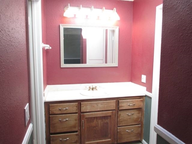2807 Ledgetop Place Spring Valley, CA 91977 - Photo 9 of 23 Gallery Image 9