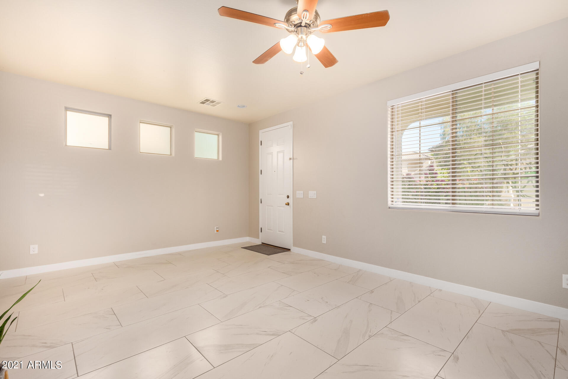9368 West Cordes Road Tolleson, AZ 85353 - Photo 4 of 18 07-Cordes