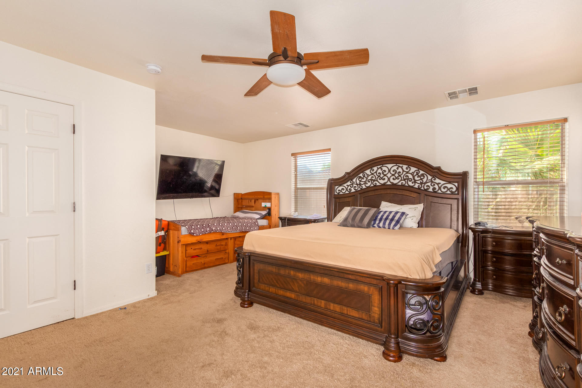 9368 West Cordes Road Tolleson, AZ 85353 - Photo 10 of 18 19-Cordes