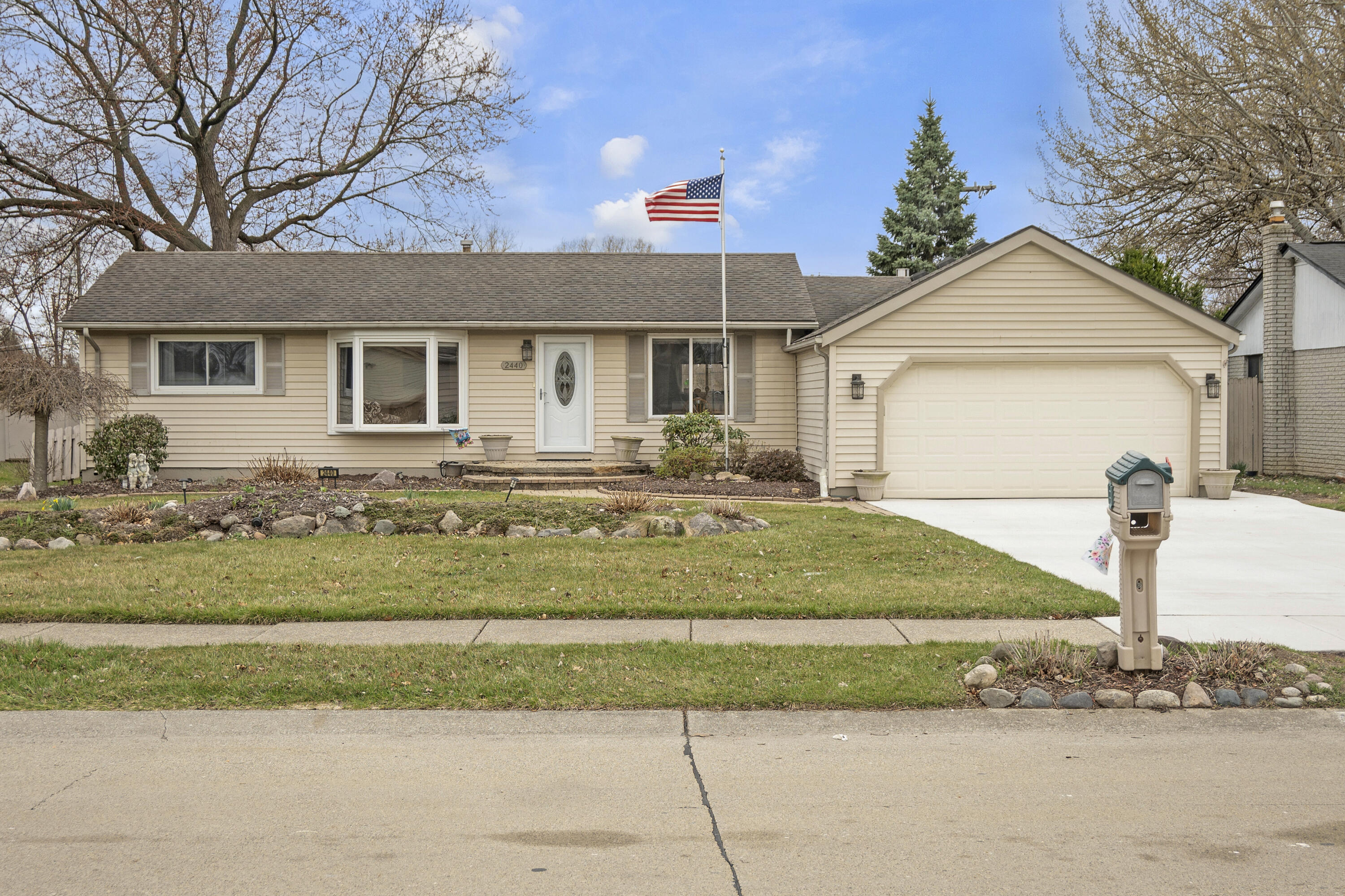 2440 Lindell Road Sterling Heights, MI 48310 - Photo 1 of 26 2440 Lindell