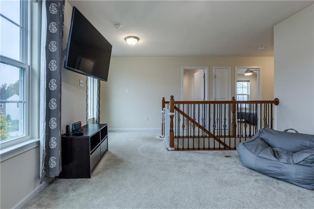 323 Ranchero Drive Coraopolis, PA 15108 - Photo 13 of 24 Gallery Image 13