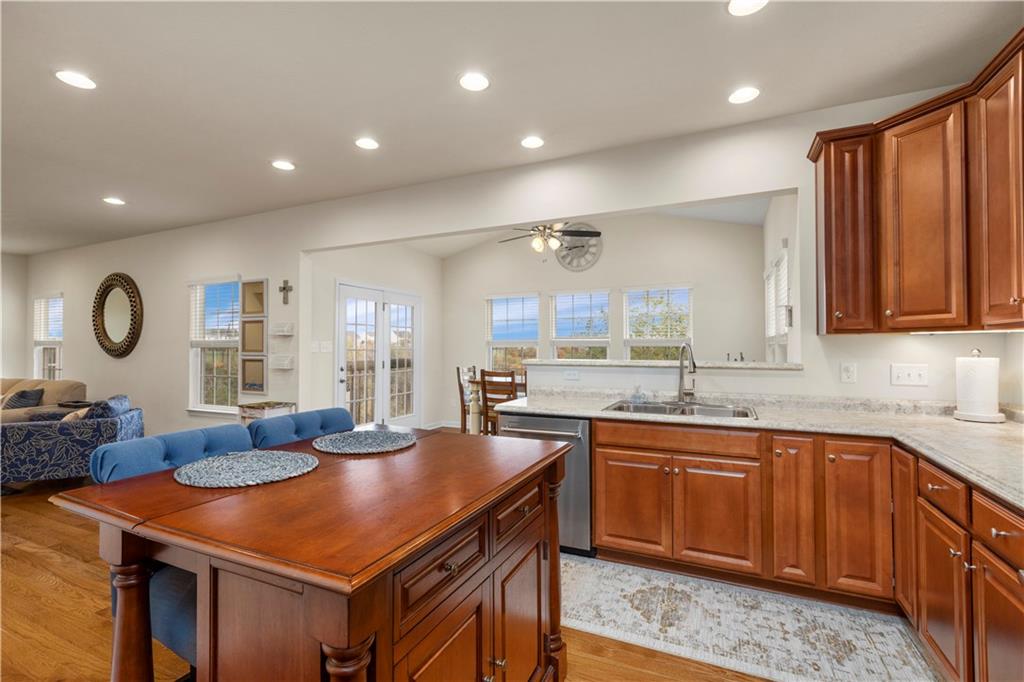 323 Ranchero Drive Coraopolis, PA 15108 - Photo 9 of 24 Gallery Image 9