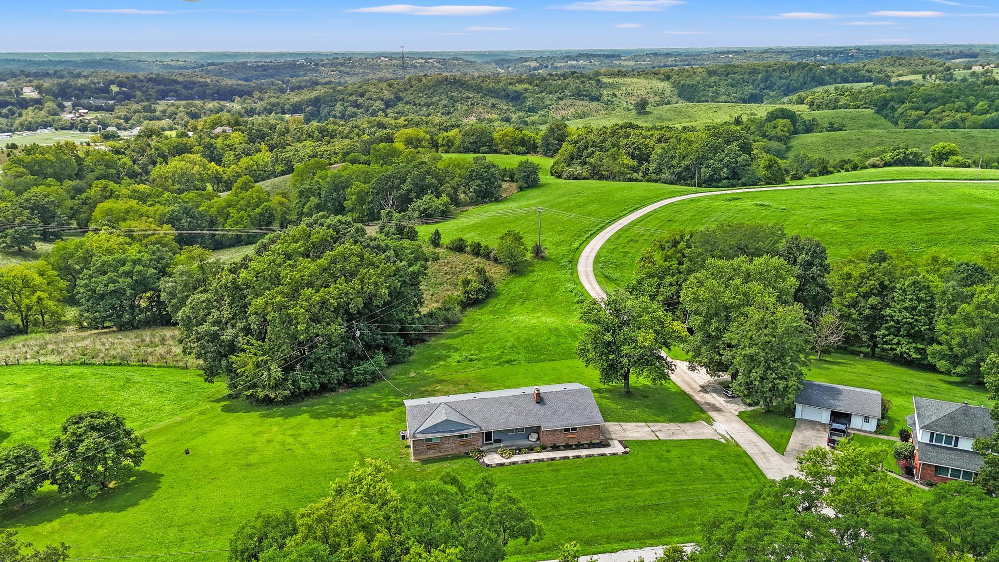 1182 Siry Road California, KY 41007 - Photo 29 of 30 DJI_20260813144007_0145_D
