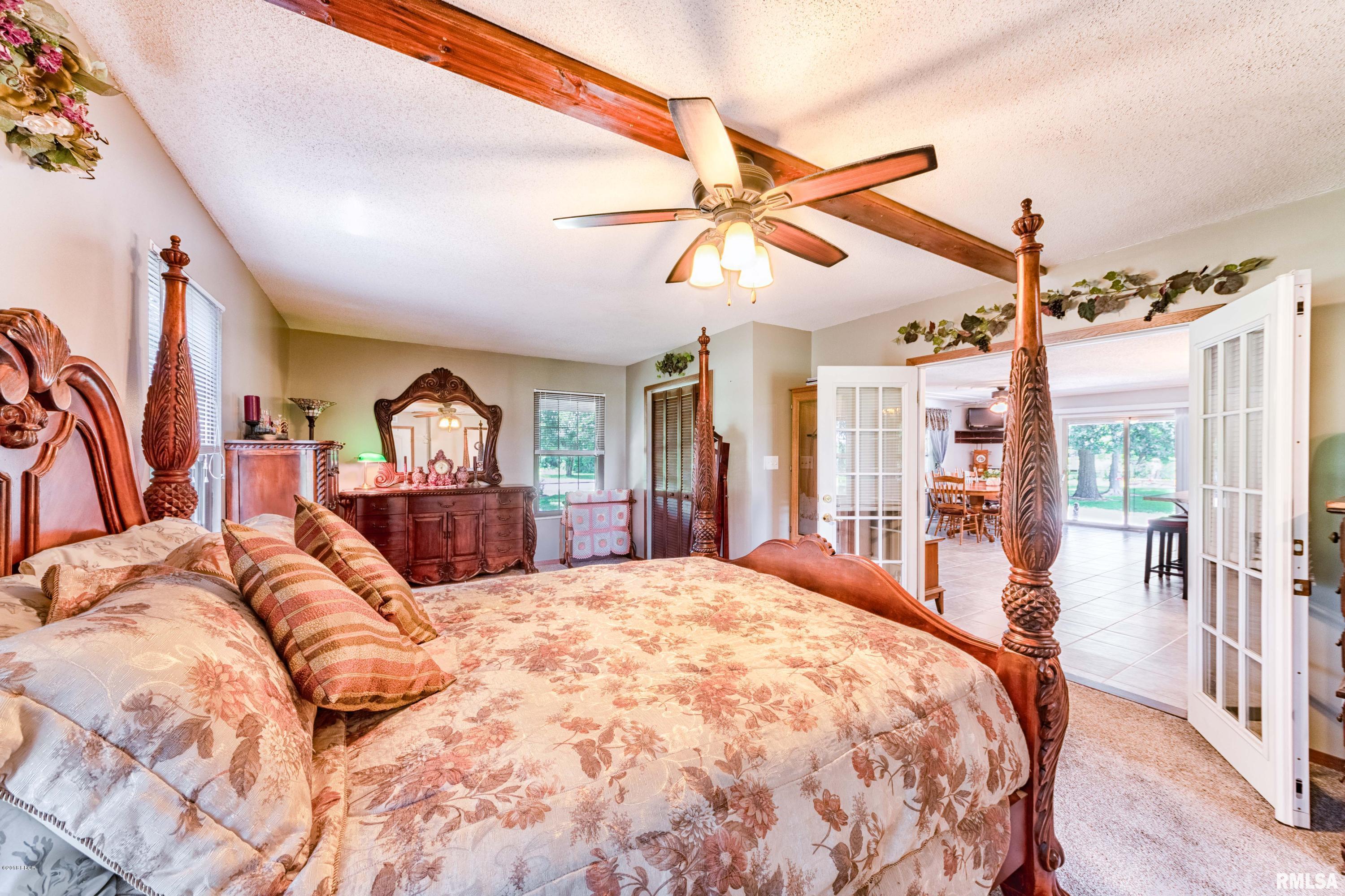 13206 Cruse Road Carterville, IL 62918 - Photo 11 of 36 Gallery Image 11